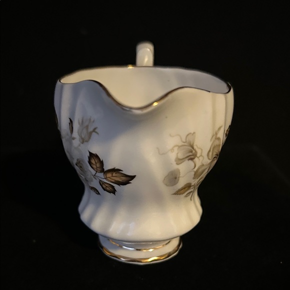 VTG QEEN ANN DES-CONTINUE PATTER HIGHLY COLLECTIBLE PRICED JUST RIGH. Like New - Picture 13 of 16